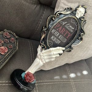 Ashland Halloween Gothic Wedding Table Decor